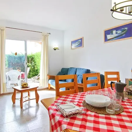 Holiday home Cypress House *